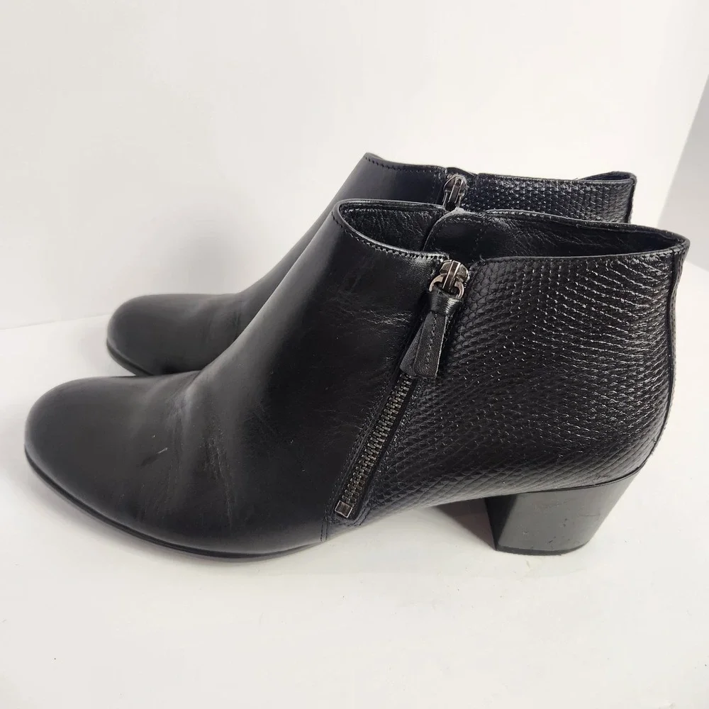 Ecco Women's Black Leather Comfort Minimalist Ankle‎ Booties Size 41 (10-10.5)